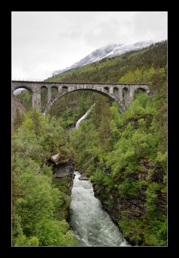 Kylling bru, Romsdal, Norsko